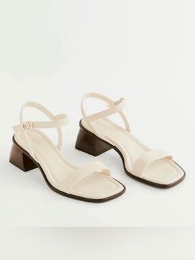 NWT Reformation Stephanie Heeled Sandal in Almond 8.5